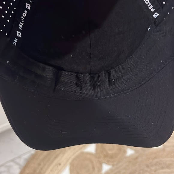 Peleton Ballcap - Picture 6 of 6